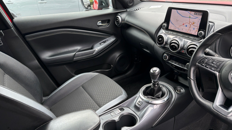 Nissan Juke 1.0 DiG-T 114 N-Connecta 5dr Petrol Hatchback